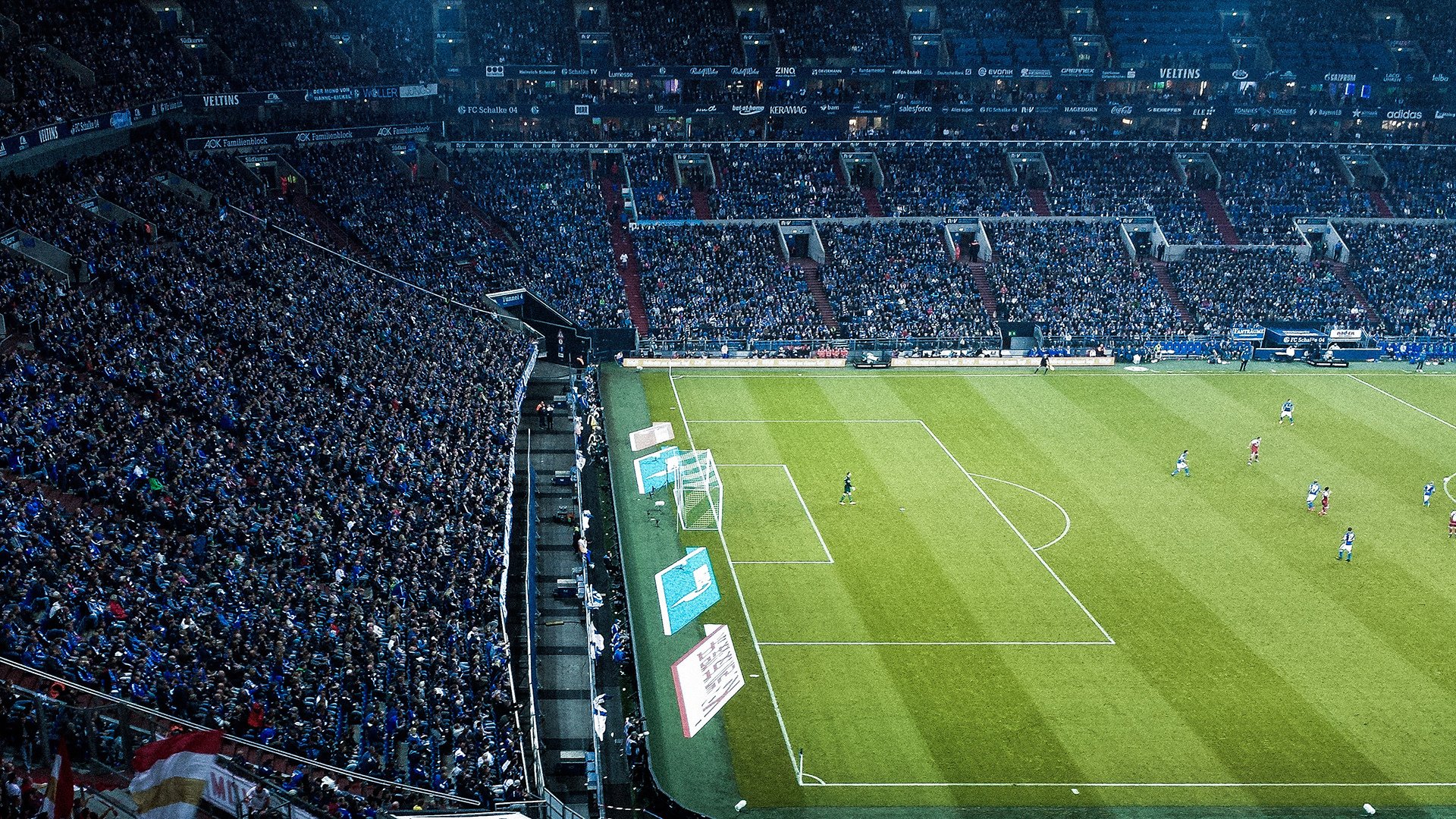 激战正酣:球场上的对决令人热血澎湃,激战正酣怎么读