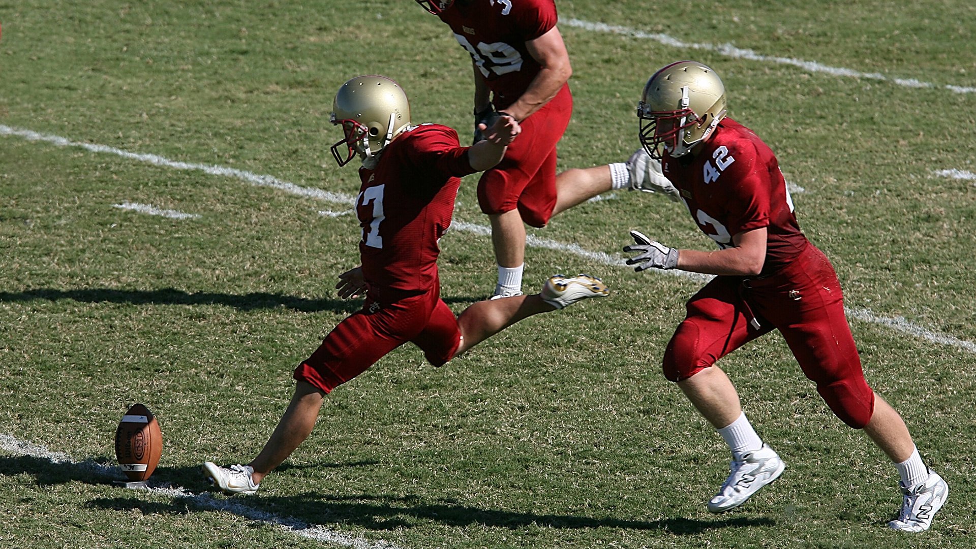 门将是否应承担更多传导责任减少后场失误，门将比赛需要注意的